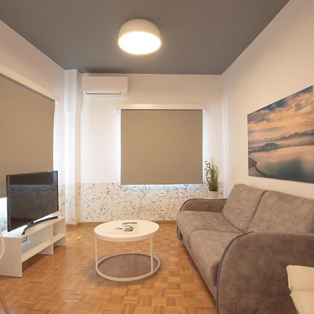 Aonia Luxurious Modern Boutique Apartments Chalkís Dış mekan fotoğraf